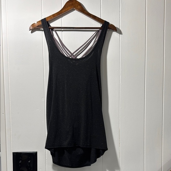 Lululemon tank top with built in sports bra 4 - Picture 1 of 6